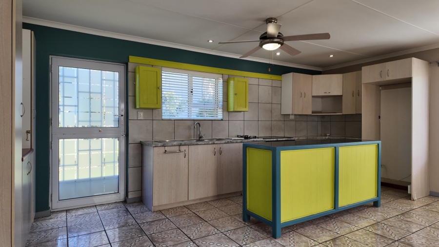 3 Bedroom Property for Sale in Stilbaai Wes Western Cape